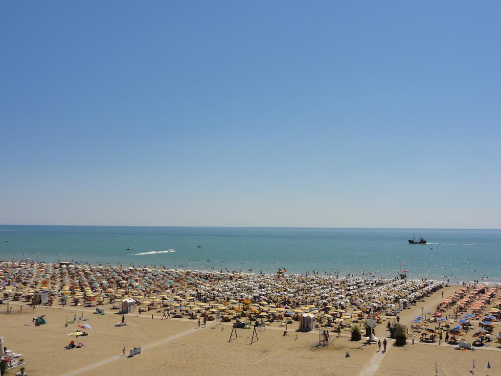 Sabrina - Appartamenti Bibione Exteriör bild